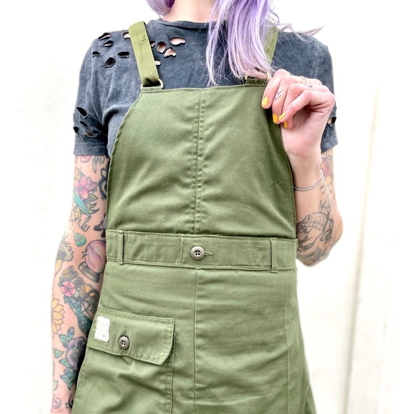 🦊 FOX & VIXEN || HANDMADE VINTAGE || 1942 Pinafore Hiking Dress | Army Green - Picture 14 of 16